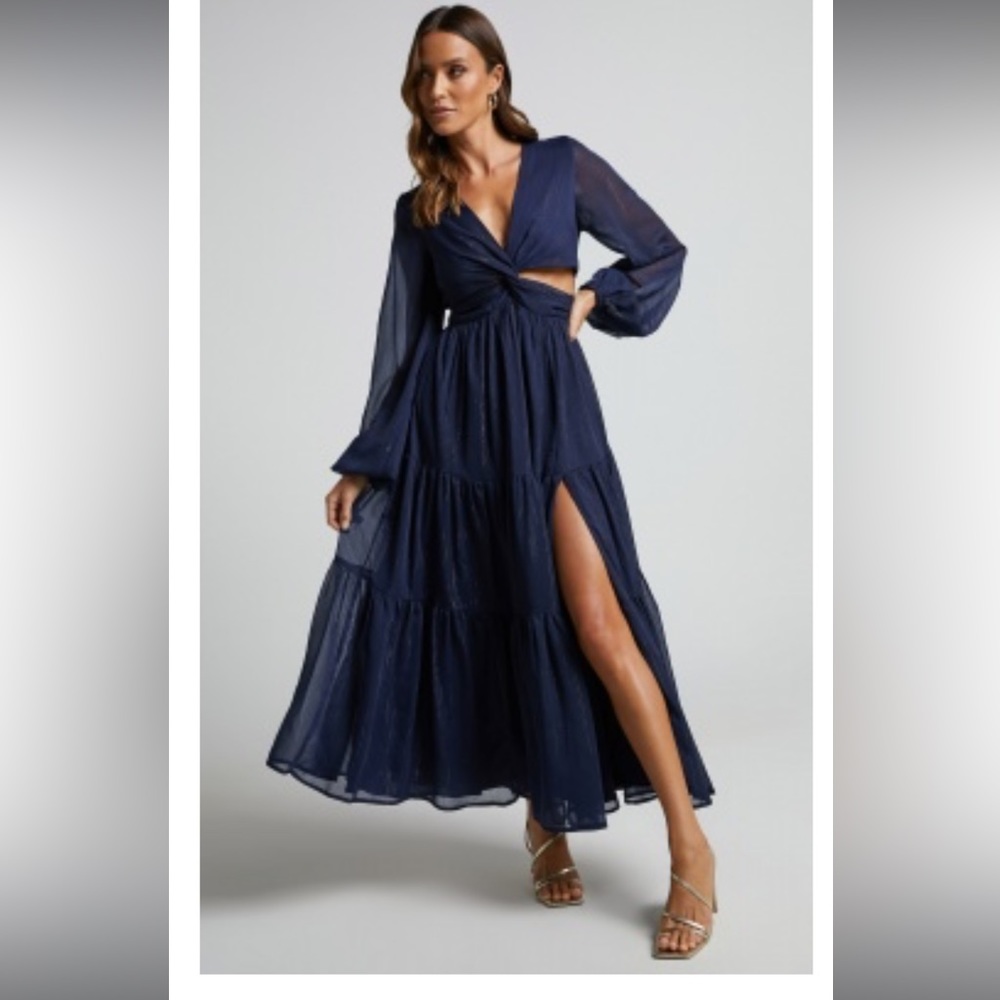 Showpo women navy blue dress. Size 4. NWT!